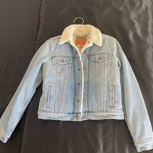 Levi’s trucker denim jacket
